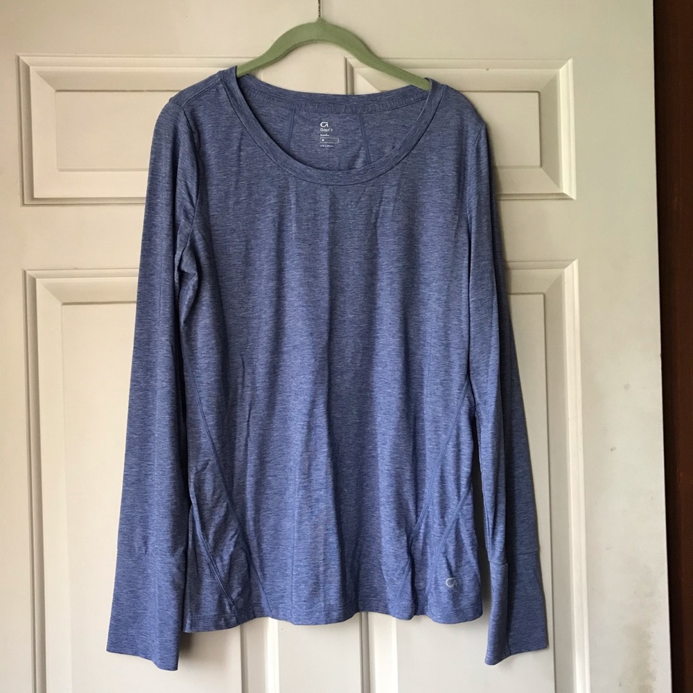 GapFit Long Sleeve Breathe Top